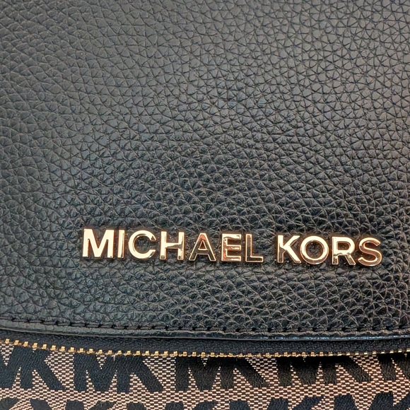 Michael Kors Leather Monogram Flap Top Shoulder Bag Crossbody Black & Tan - Picture 2 of 9